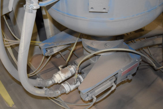 Válvulas de manguito de AKO como válvulas reguladoras para el transporte de bolas de aluminio